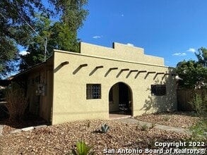 Building Photo - 2318 W Olmos Dr