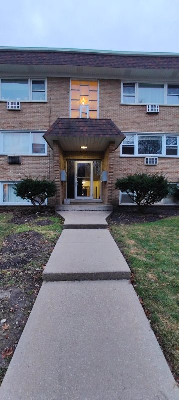 Primary Photo - 255 E Oak St