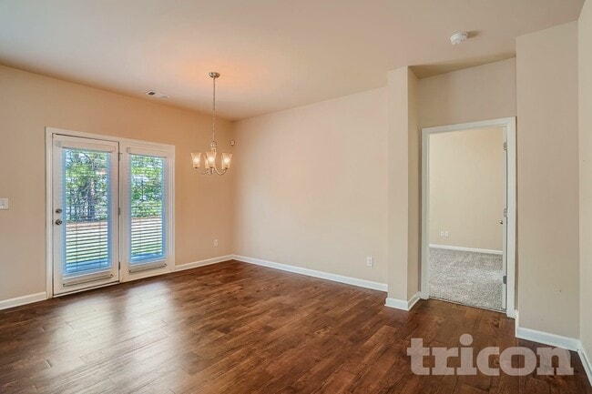 Foto del edificio - 109 Aviary Ln