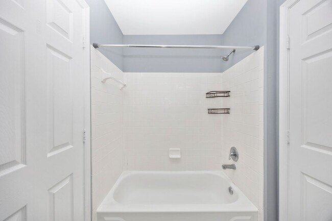 Foto del edificio - 10001 Vanderbilt Cir