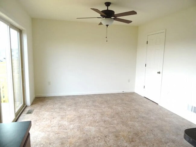 Building Photo - 203 Limestone Dr