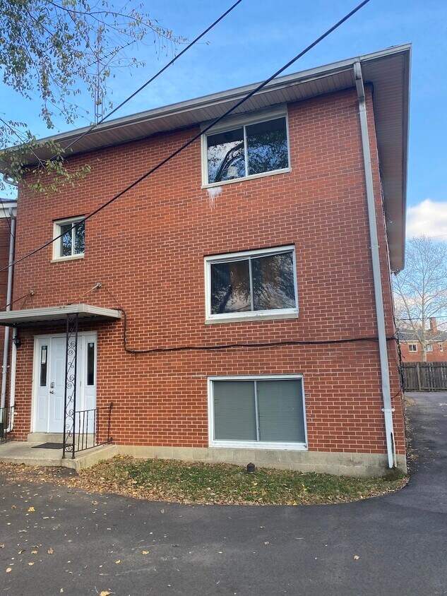 Primary Photo - 616 Roy Ave