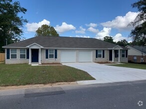 Building Photo - 608 Lee Ave