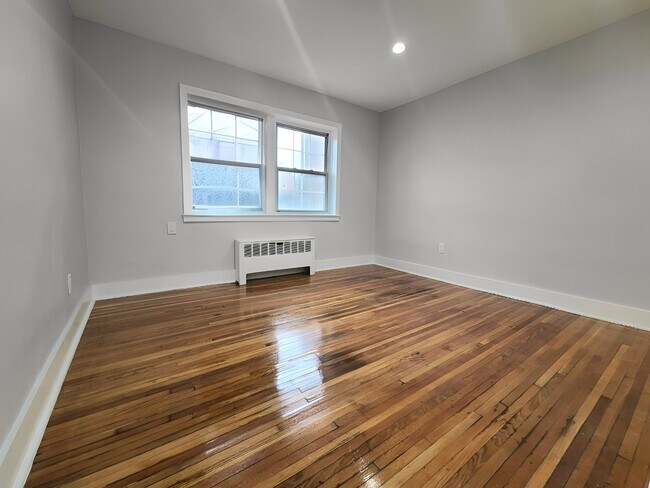 Foto del edificio - 63 Forest Hill Pkwy