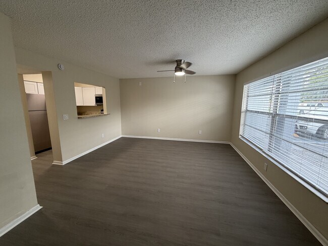 Interior Photo - 5290 70th Ave N, Pinellas Park, FL 33781