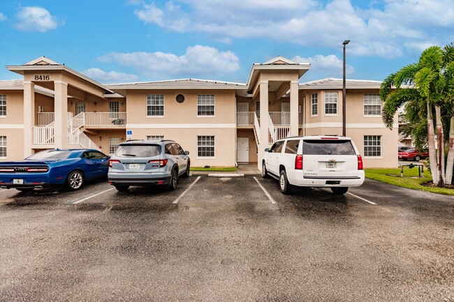 Foto del edificio - 8416 Bernwood Cove Loop