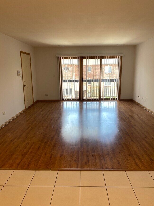 Foto del edificio - 5627 107th St