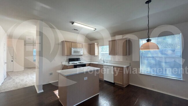 Foto del edificio - 3003 Elderberry Dr