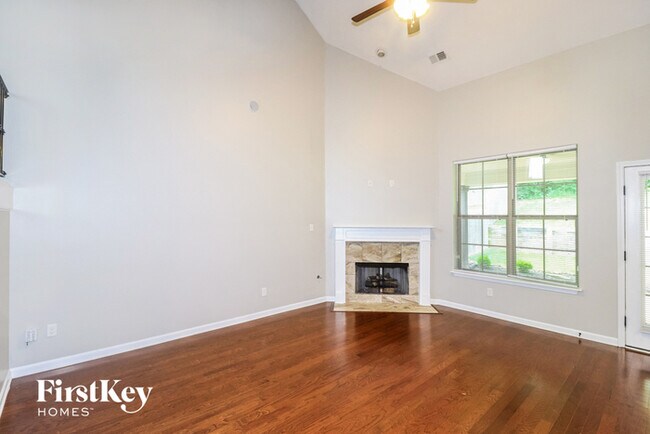 Building Photo - 25 Garden Springs Dr