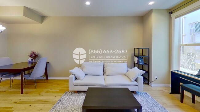 Foto del edificio - 4428 44th Ave SW