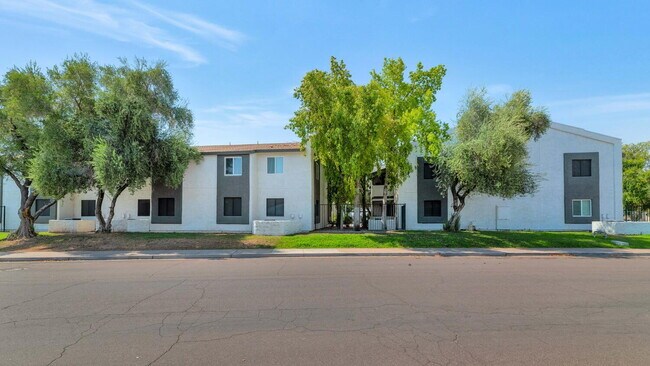 Foto del edificio - Stylish 1-Bedroom Living Near Old Town Scottsdale – Pool, Park, Convenience ASU