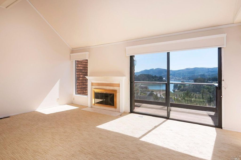 Foto principal - 8 Milland Ct