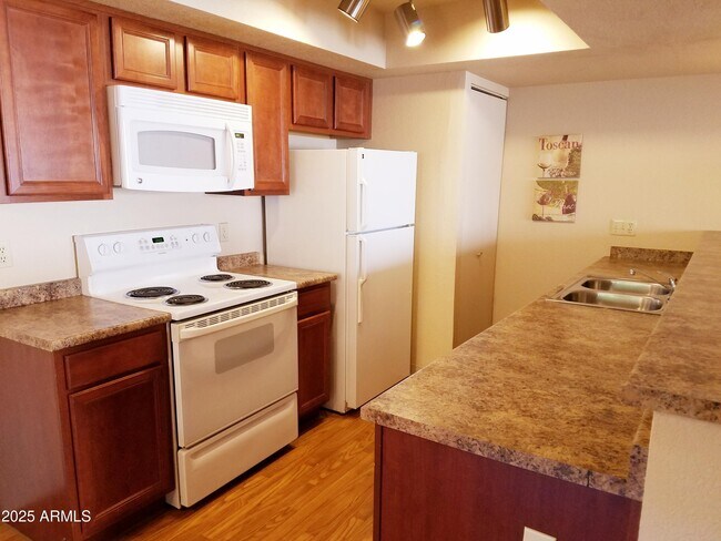 Foto del edificio - 234 N 75th St