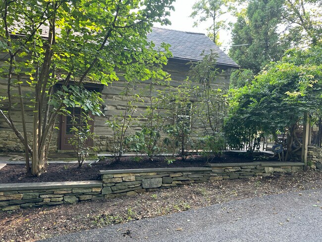 Foto del edificio - 3490 Haupts Bridge Rd