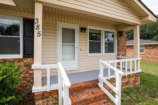 Building Photo - 385 Rogers Ave