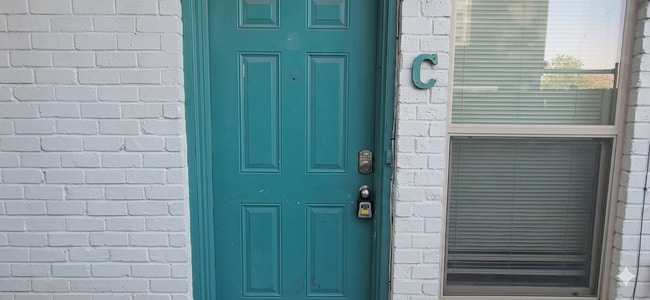 Foto del edificio - 1907 Hearthstone Dr