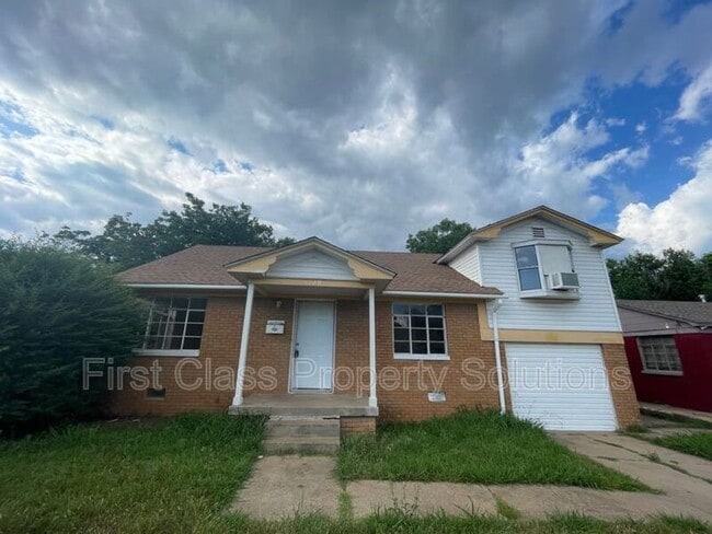 Photo - 1129 NW 81st St House