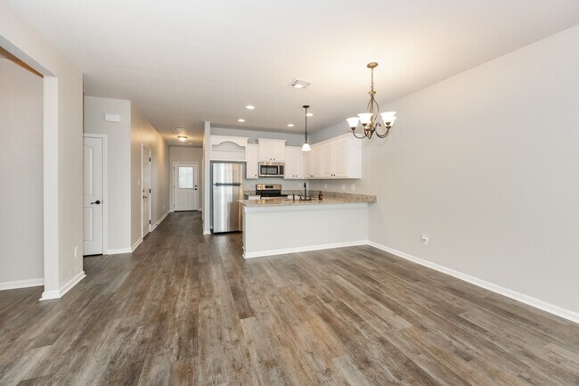 Building Photo - 2948 S Roth Ave