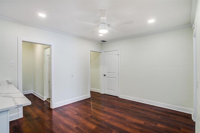 Foto del edificio - 3328 Rosedale Ave