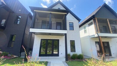 Building Photo - 321 Sophia Rain Dr