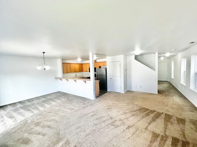 Foto del edificio - 3/2.5 Two Story Home Near Downtown Redmond...