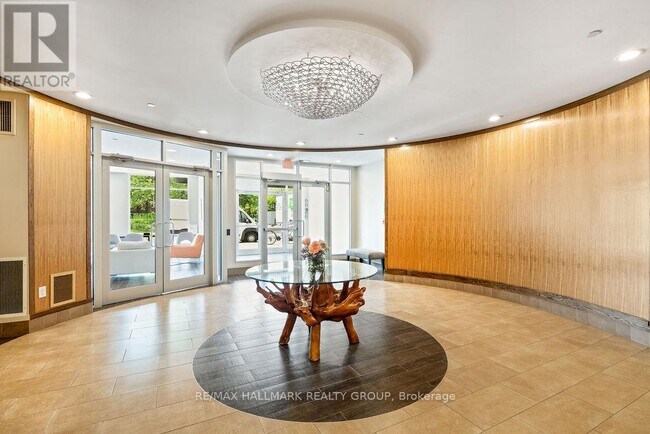 Building Photo - 131-131 Holland Ave