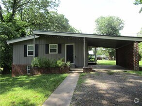 Building Photo - 3413 Lakeland Rd