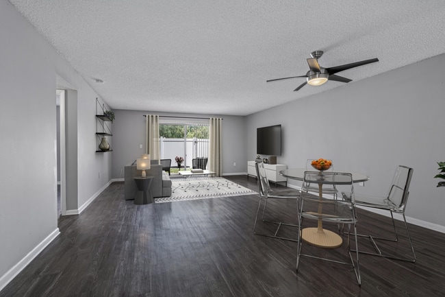 Building Photo - Marbella Park