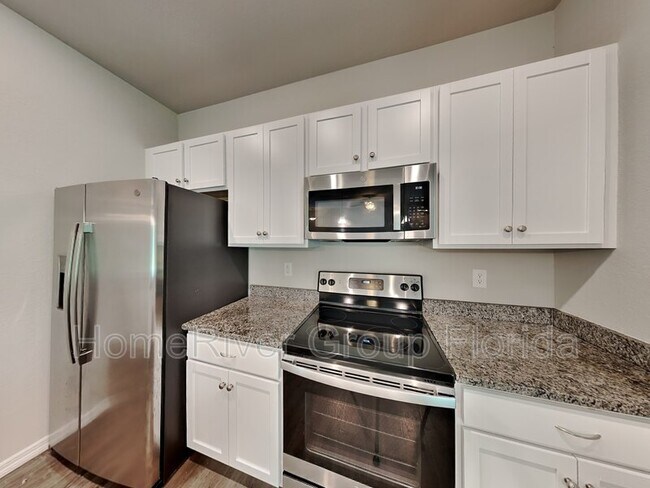 Foto del edificio - 287 Heather St