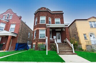 Building Photo - 2112 S 58th Ave