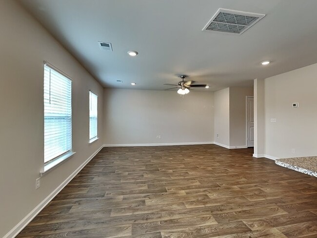 Foto del edificio - Coming Soon!  Burnside Farms with Fenced in Backyard!