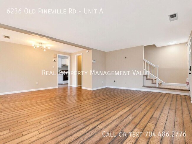 Foto del edificio - 6236 Old Pineville Rd