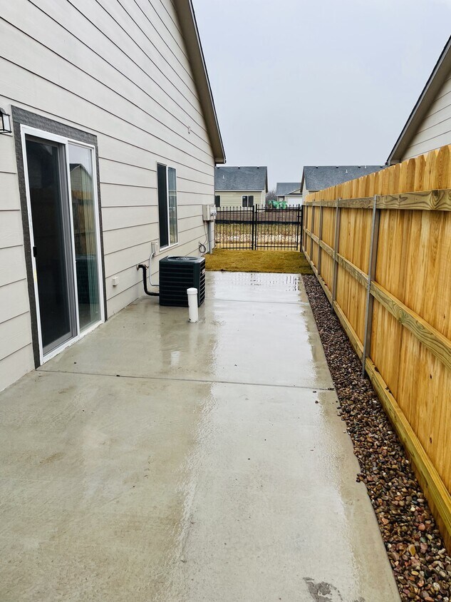 Foto principal - 12051 W Fontana St