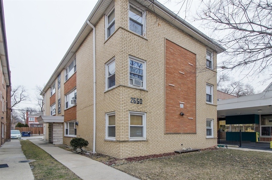 Primary Photo - W Touhy Ave