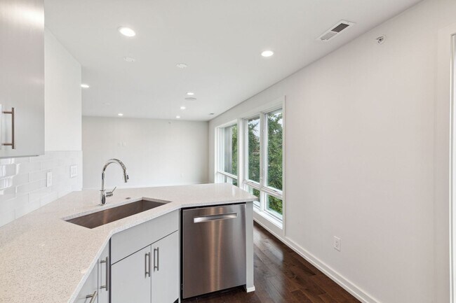 Foto del edificio - Luxury 2BD/2BA| Bella Vista Apartment