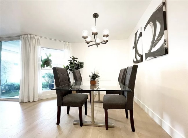 Building Photo - 4637 Willis Ave