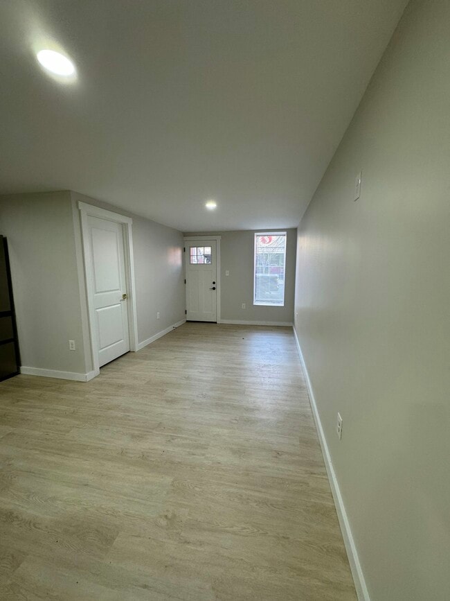 Building Photo - 2416 N Charles St