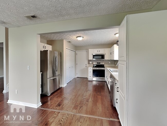 Building Photo - 2179 Balais Ct