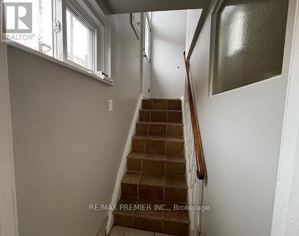 Photo du bâtiment - 92 Westhumber Blvd