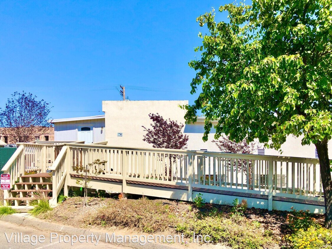 Foto principal - 2 br, 1 bath House - 129 West Fig Street U...