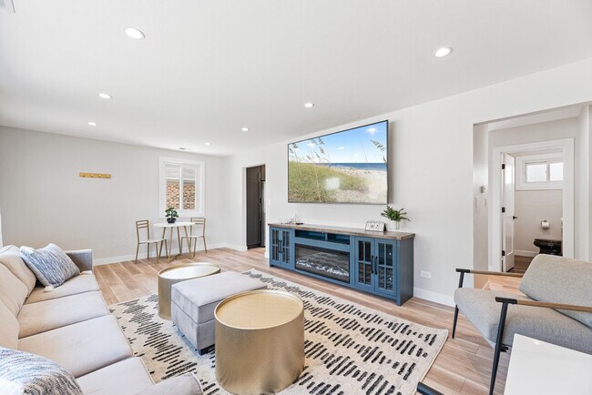 Foto del edificio - 1023 S Wolf Rd