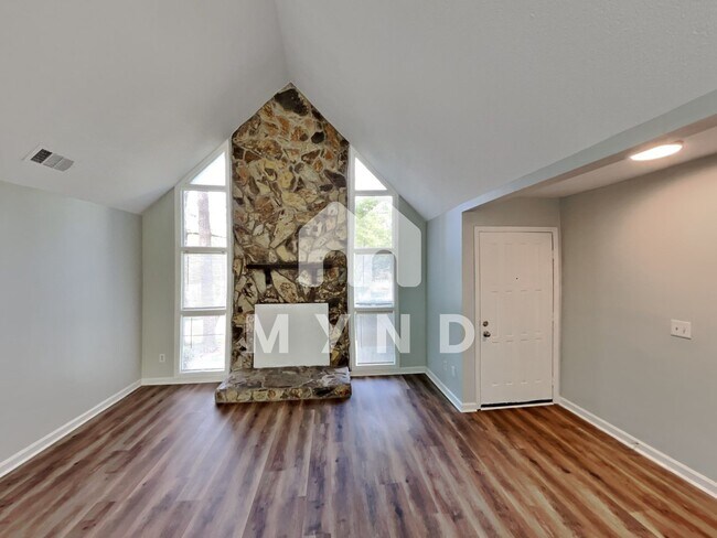 Building Photo - 1710 Farm Pond Ct