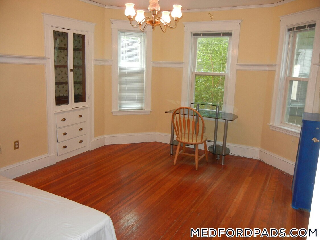 Foto principal - 249 Boston Ave