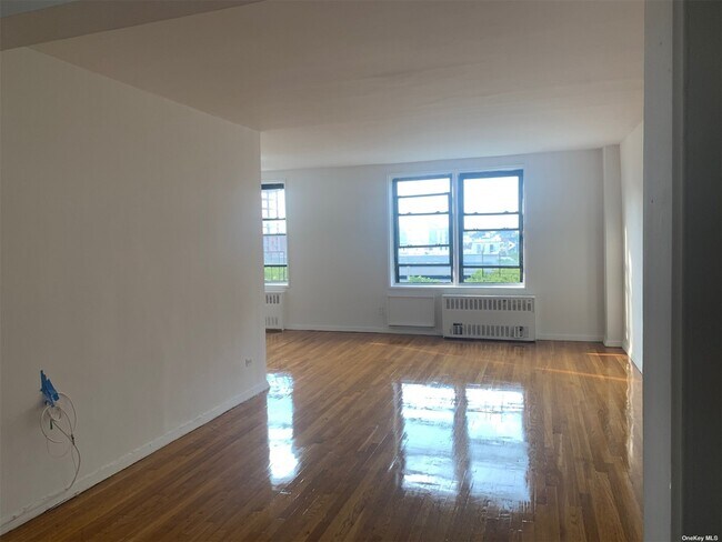 Building Photo - 108-50 62nd Dr