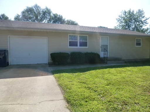 Primary Photo - 7635 N 42nd 1/2 St