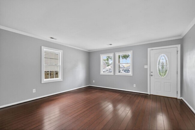 Foto del edificio - 3544 Good Hope Rd