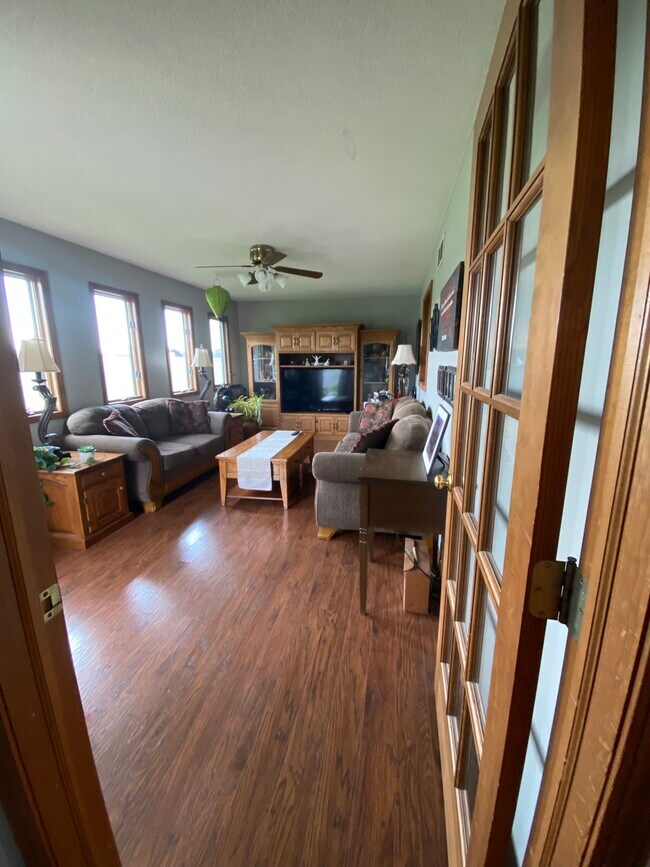 Foto del edificio - 689 Apple Blossom Ln