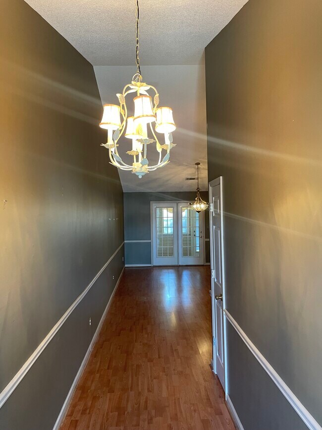 Building Photo - 953 Red Bank Ct