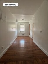 Building Photo - 741 Crown St