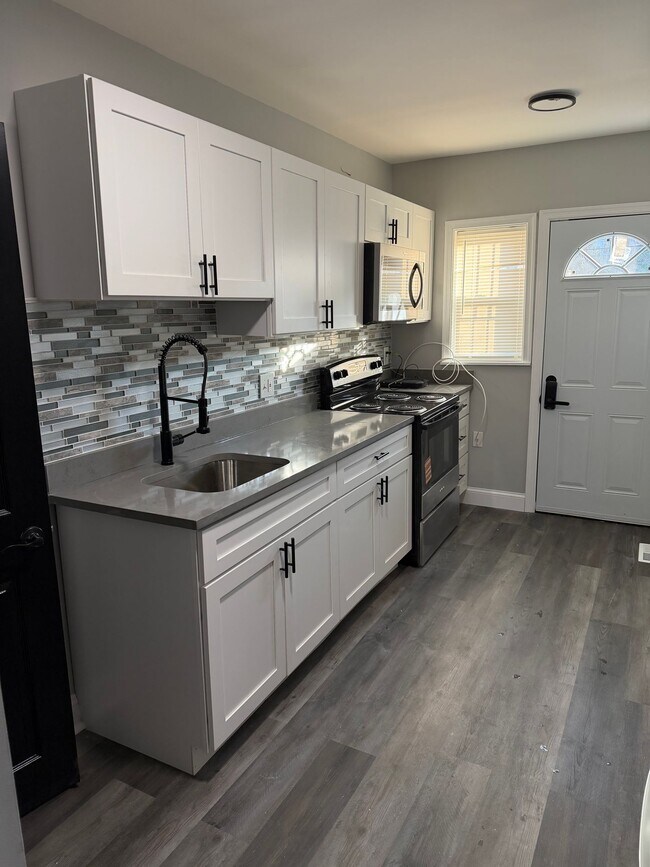 Foto del edificio - 1271 Limit Ave